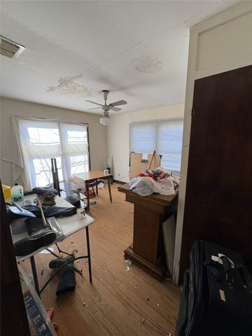 500 N Victory Street, Graham, TX 76450