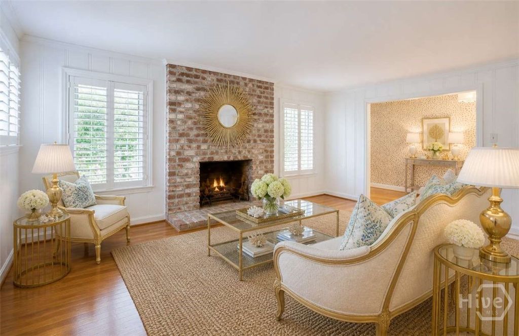 Image 5 of property listing at 5 Reynolds Circle, Savannah, GA 31405
