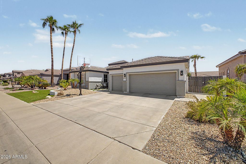 7247 W MELINDA Lane, Glendale, AZ 85308 — photo 5