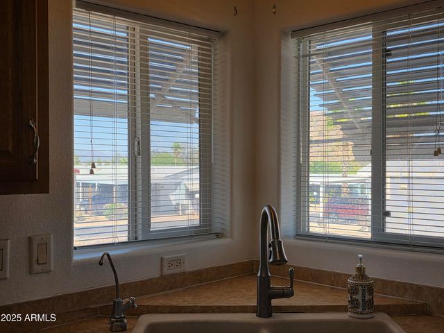 2233 E BEHREND Drive 211, Phoenix, AZ 85024