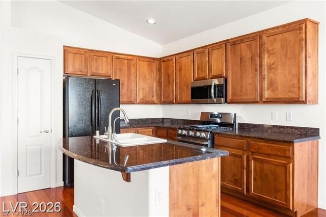 5018 Quiet Falls Court, Las Vegas, NV 89141