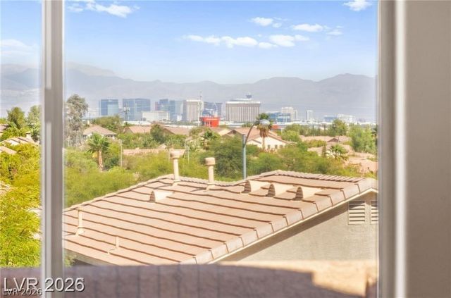 5018 Quiet Falls Court, Las Vegas, NV 89141