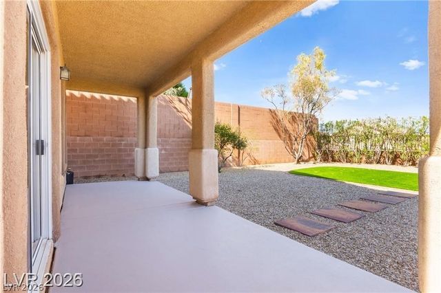 5018 Quiet Falls Court, Las Vegas, NV 89141
