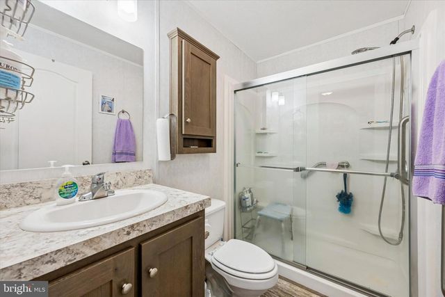 8 HILLTOP DR, West Grove, PA 19390