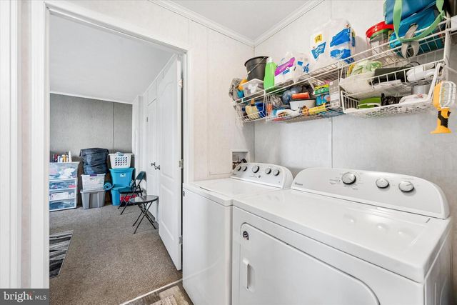 8 HILLTOP DR, West Grove, PA 19390