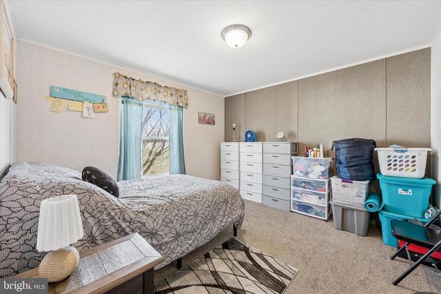 8 HILLTOP DR, West Grove, PA 19390