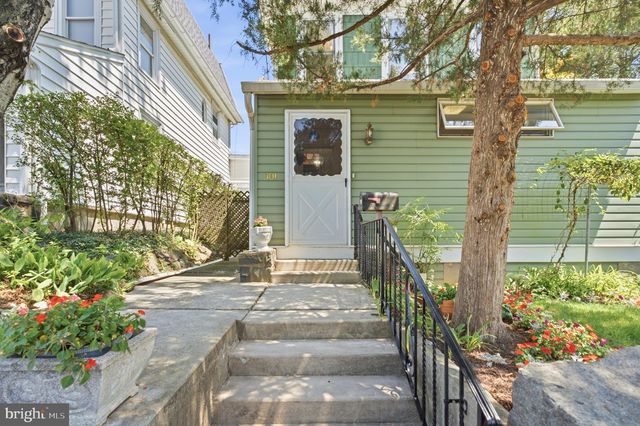 301 PARSONS AVE, Bala Cynwyd, PA 19004