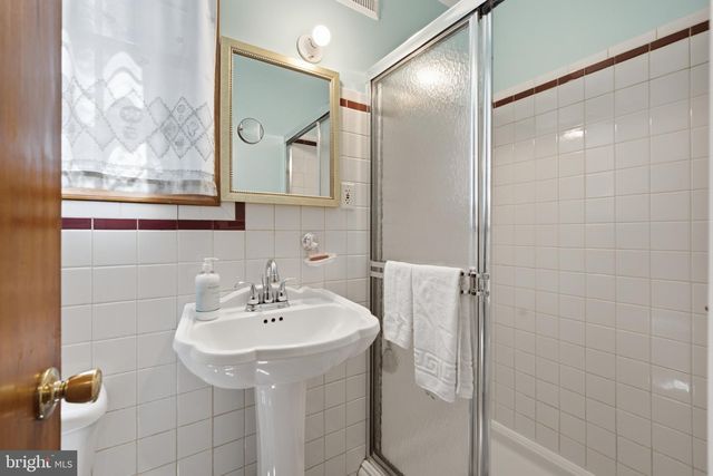 301 PARSONS AVE, Bala Cynwyd, PA 19004