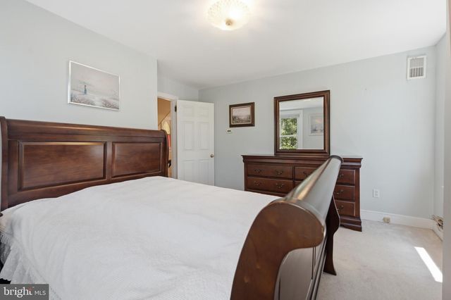301 PARSONS AVE, Bala Cynwyd, PA 19004