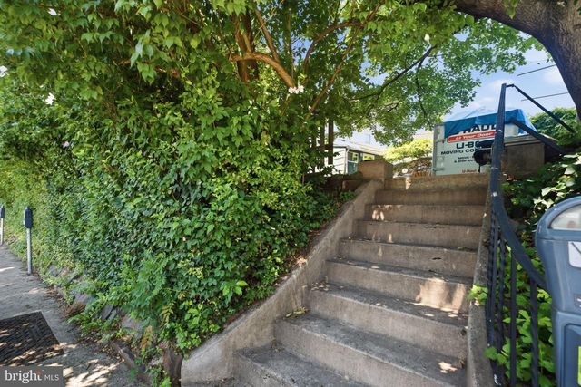 301 PARSONS AVE, Bala Cynwyd, PA 19004