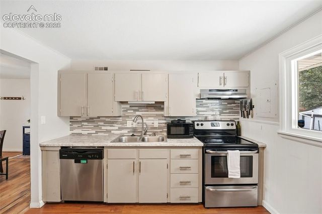 2116 Salt Drive, Colorado Springs, CO 80910