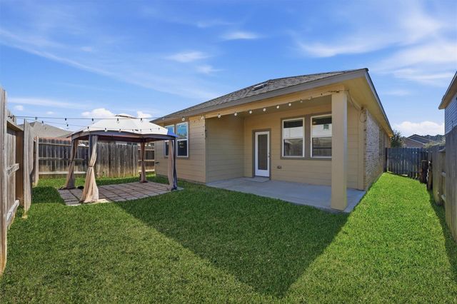 18846 Amaro Hills Drive, New Caney, TX 77357