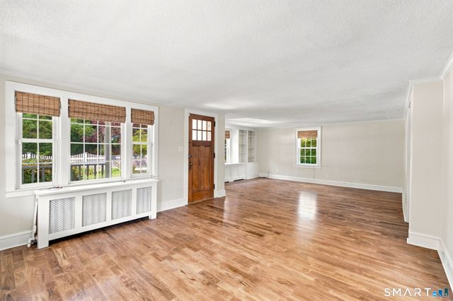 268 Ridgewood Road, West Hartford, CT 06107