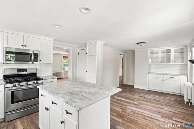 268 Ridgewood Road, West Hartford, CT 06107