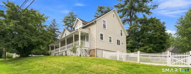 268 Ridgewood Road, West Hartford, CT 06107