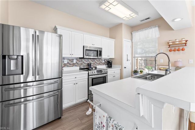 4496 Kidder DR, Virginia Beach, VA 23462