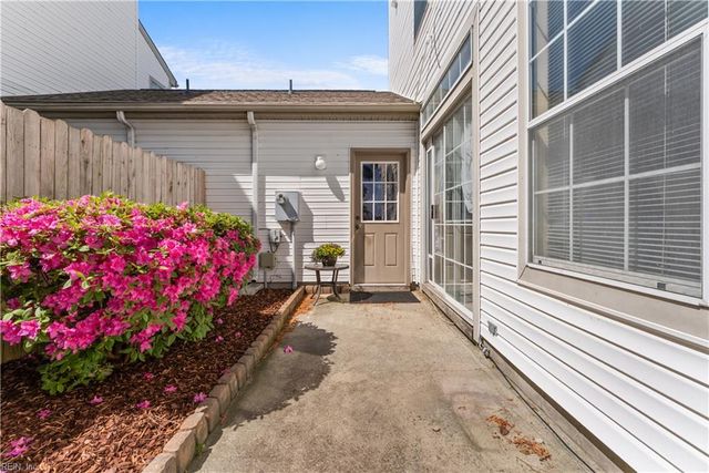 4496 Kidder DR, Virginia Beach, VA 23462