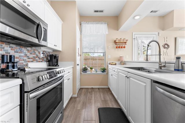 4496 Kidder DR, Virginia Beach, VA 23462