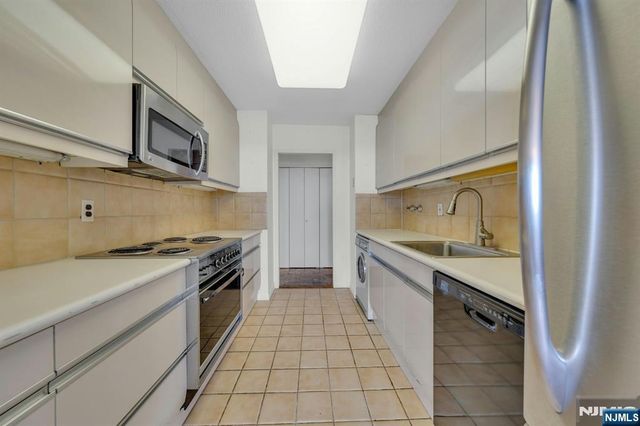 1500 Palisade Avenue 23E, Fort Lee, NJ 07024