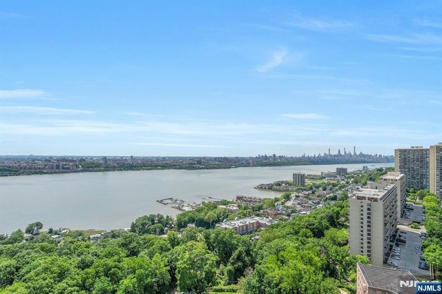 1500 Palisade Avenue 23E, Fort Lee, NJ 07024