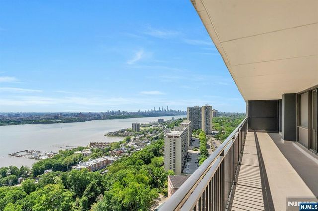 1500 Palisade Avenue 23E, Fort Lee, NJ 07024