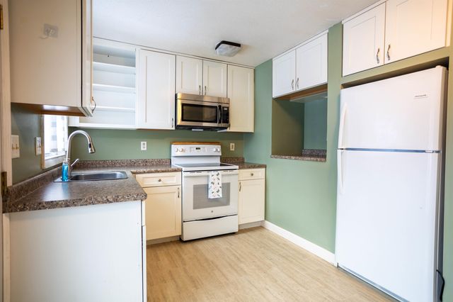 1 Appletree Lane, Essex, VT 05452