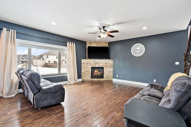 9187 Michigan Drive, Crown Point, IN 46307