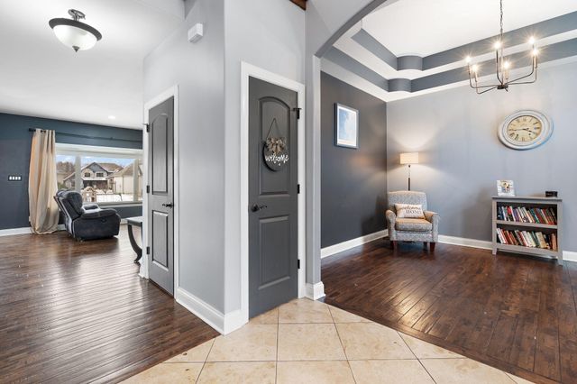 9187 Michigan Drive, Crown Point, IN 46307