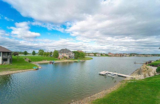 9187 Michigan Drive, Crown Point, IN 46307