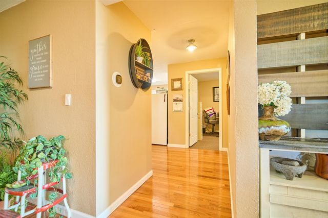 2 Goti Drive, Cherokee Village, AR 72529