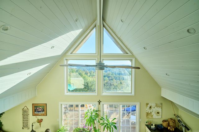 2 Goti Drive, Cherokee Village, AR 72529