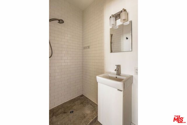 130 S Hewitt Street 25, Los Angeles, CA 90012