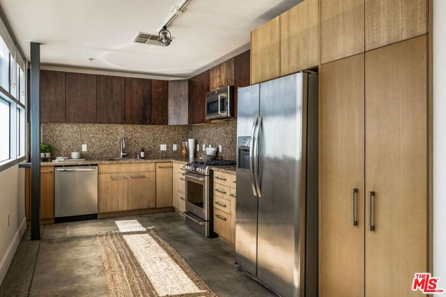 130 S Hewitt Street 25, Los Angeles, CA 90012