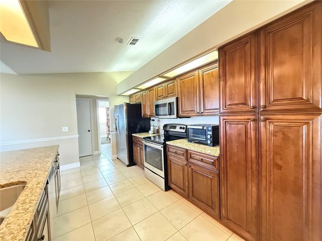 3210 THOROUGHBRED LOOP, Lakeland, FL 33811