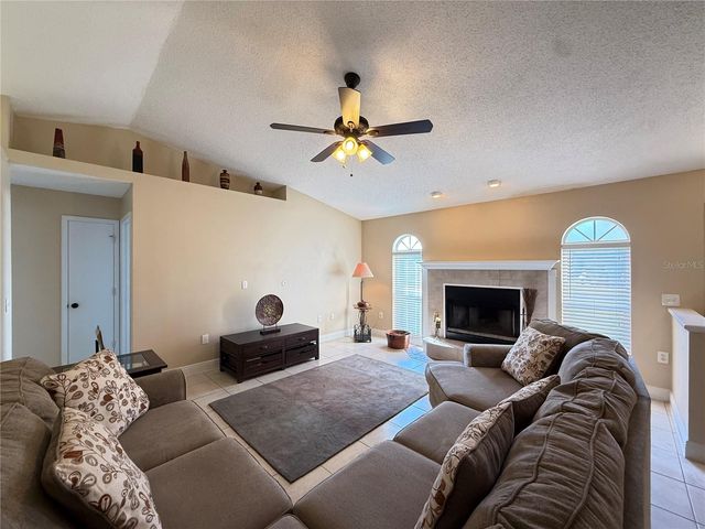 3210 THOROUGHBRED LOOP, Lakeland, FL 33811