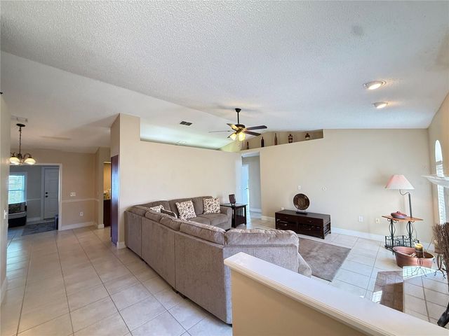 3210 THOROUGHBRED LOOP, Lakeland, FL 33811