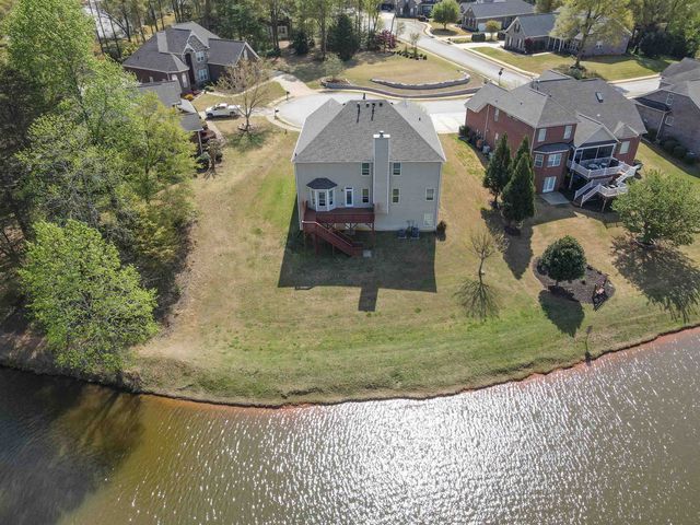 131 Walkers Bluff Road, Boiling Springs, SC 29316