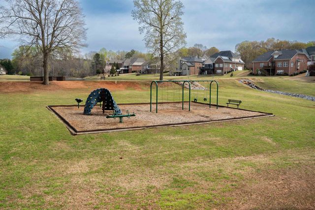 131 Walkers Bluff Road, Boiling Springs, SC 29316