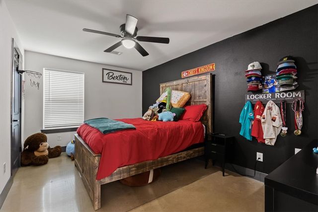 15965 and 15967 Ditmars Road, Prairie Grove, AR 72753