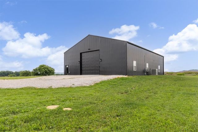 15965 and 15967 Ditmars Road, Prairie Grove, AR 72753