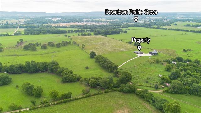 15965 and 15967 Ditmars Road, Prairie Grove, AR 72753