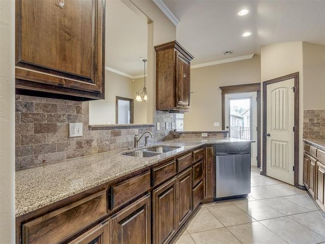 119 Rue De Montserrat, Norman, OK 73071