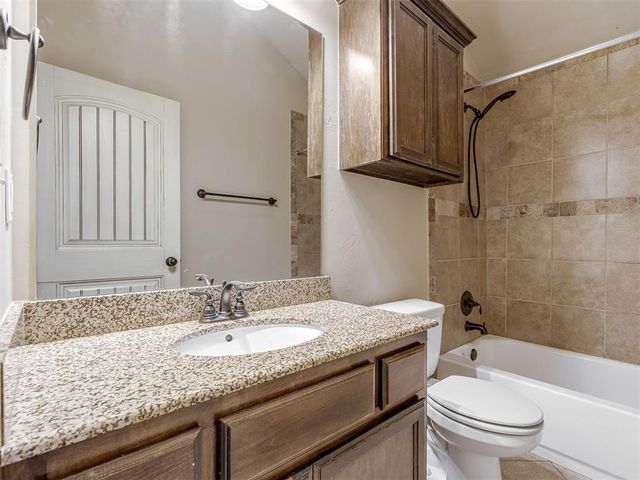 119 Rue De Montserrat, Norman, OK 73071