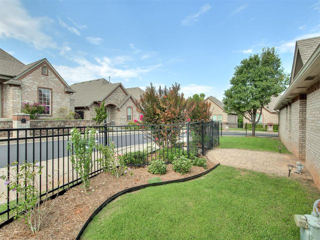 119 Rue De Montserrat, Norman, OK 73071