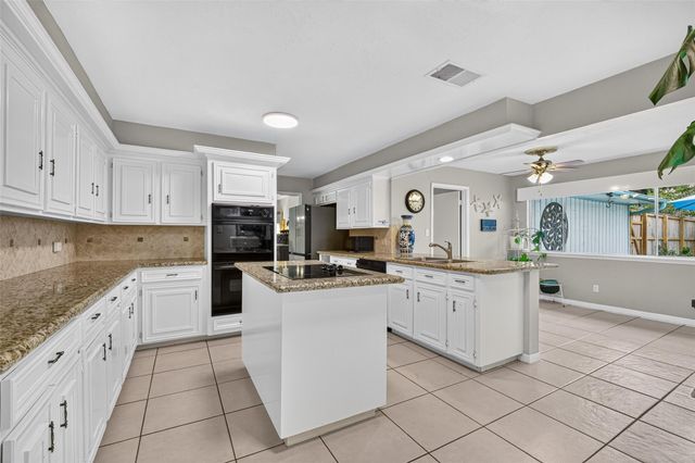16403 Glenshannon Drive, Houston, TX 77059