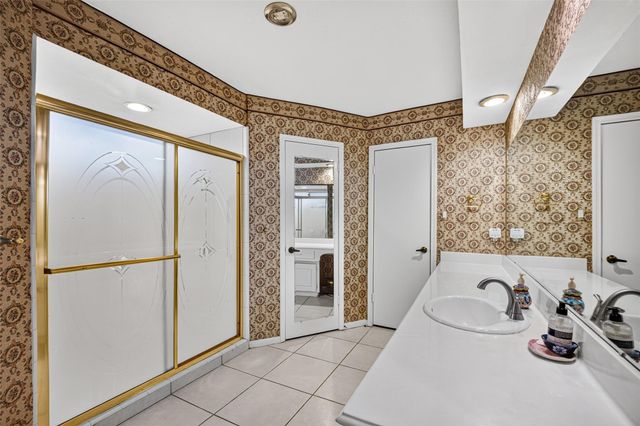 16403 Glenshannon Drive, Houston, TX 77059