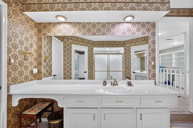 16403 Glenshannon Drive, Houston, TX 77059