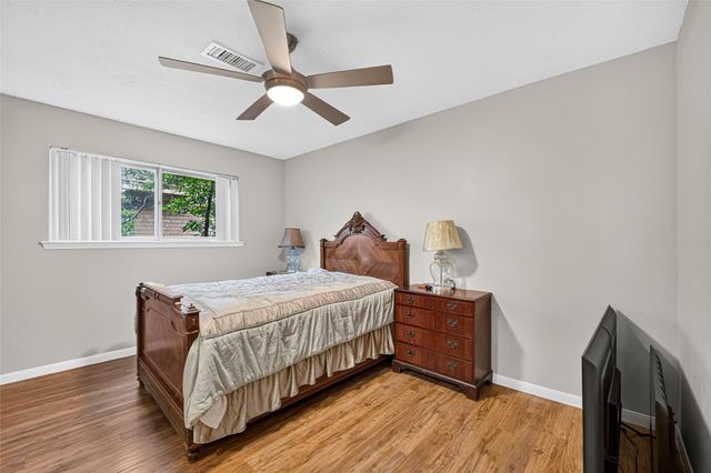 16403 Glenshannon Drive, Houston, TX 77059