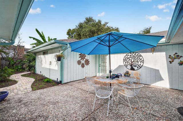 16403 Glenshannon Drive, Houston, TX 77059