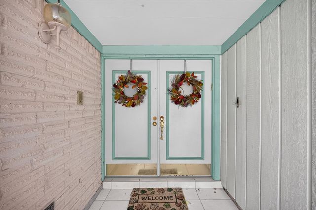 16403 Glenshannon Drive, Houston, TX 77059